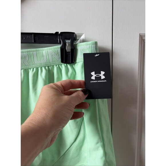Under Armour Women's Active Athletic Quick Dry Shorts Green Loose L - Picture 3 of 4